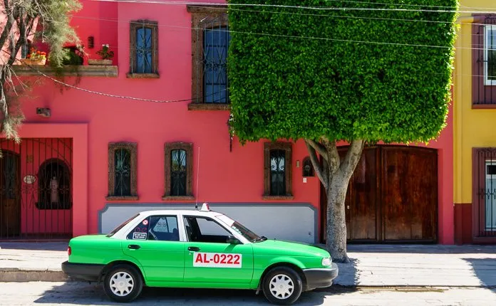 2 Week Backpacking Guide for Central Mexico - Outsidevibes Guanajuato City streets