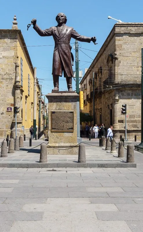 20 Photos of Guadalajara Centro Historico - Outsidevibes Guadalajara Centro Historico Sculpture Mexico