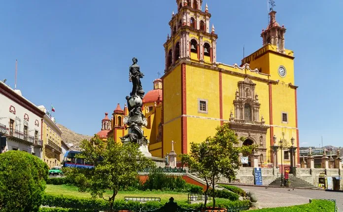 22 Photos of Guanajuato City - Outsidevibes Guanajuato City Church Mexico