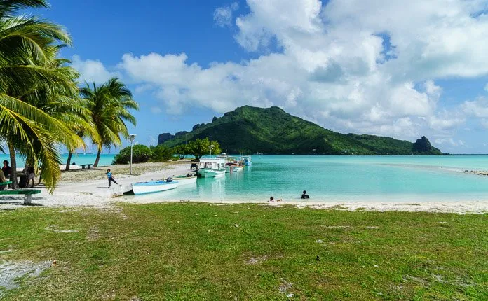 Maupiti airport French Polynesia
