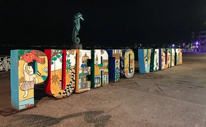 uerto Vallarta's Malecon area is a must see when visiting this destination city. Located along the Pacific Ocean front the Malecon stretches for 12 blocks, almost a mile long, and is full of spectacular artwork, shops, stands, bars and restaurants. On any day of the week you will find something happening along Puerto Vallarta's Malecon.