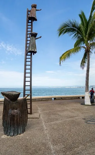Puerto Vallara Malecon