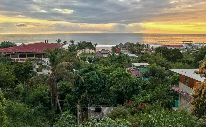 3 Best Chicken Burritos in Puerto Escondido