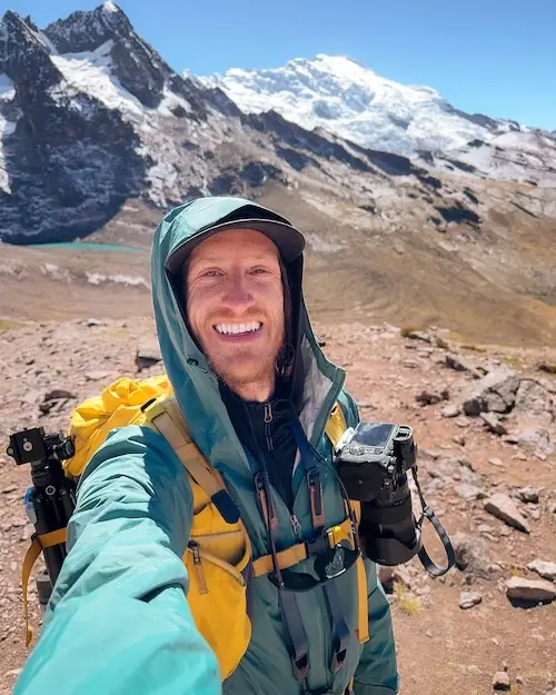 Sheridan Outsidevibes Peru Hike Selfie | Outsidevibes - Outdoor, travel photographer and UGC creator Sheridan Outsidevibes hiking in Peru