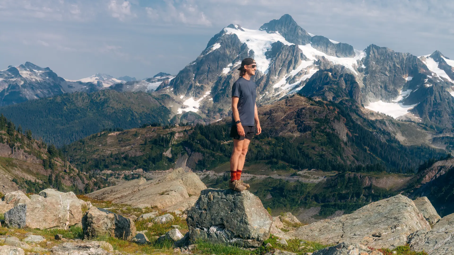 sheridan outdoor photographer north cascades national park | Outsidevibes - Outdoor, travel photographer and UGC creator sheridan outdoor photographer north cascades national park | Outsidevibes